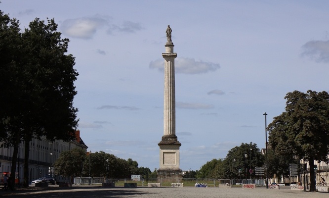 Non au d&eacute;boulonnage de la statue de Louis XVI &agrave; Nantes, non &agrave; la censure historique !