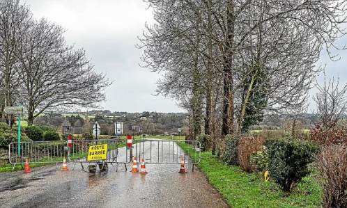 rétablissement immédiat du franchissement entre mahalon et confort-meilars