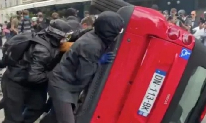 Considérer terroristes les groupuscules la Jeune Garde, les Antifas et les Blackblocks