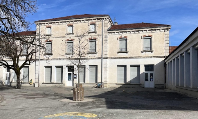 NON &agrave; la fermeture de classe &agrave; l'Ecole maternelle Marie Carpantier !