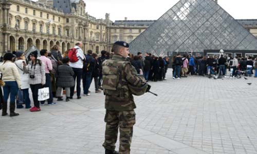 Légion d'Honneur pour les militaires du Louvre
