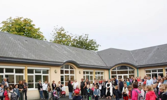 Non &agrave; la fermeture de deux classes &agrave; l'&eacute;cole d'Isigny-sur-Mer