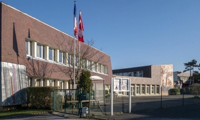 Non à la fermeture d’une classe à l’école de Courseulles-sur-Mer (rentrée 2026-2027)