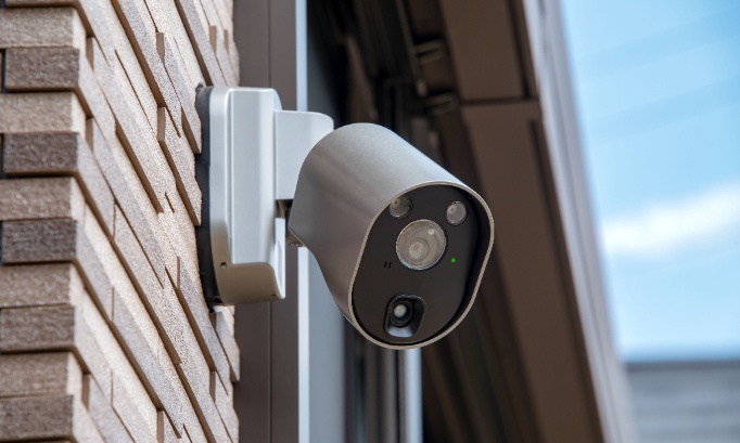 Pour obliger l’installation de caméras dans les lieux accueillant des personnes vulnérables