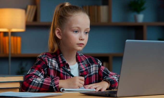 Pour des cours &agrave; distance pour les &eacute;l&egrave;ves habitant loin