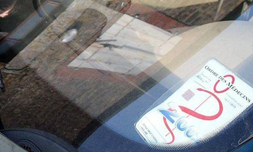 STOP à la taxe au stationnement pour les professionnels de santé au domicile des patients