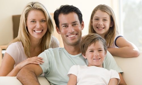 Une épouse doit pouvoir donner son nom à la cellule familiale