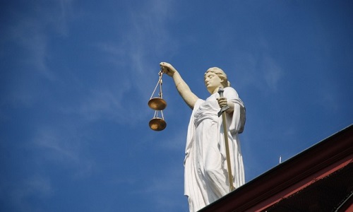 Que la justice montre son indépendance