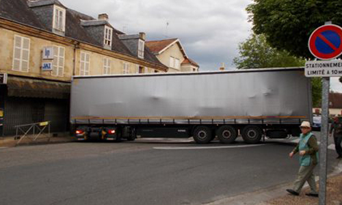 Pour l'interdiction des camions dans le centre historique de Chaumont (52000)
