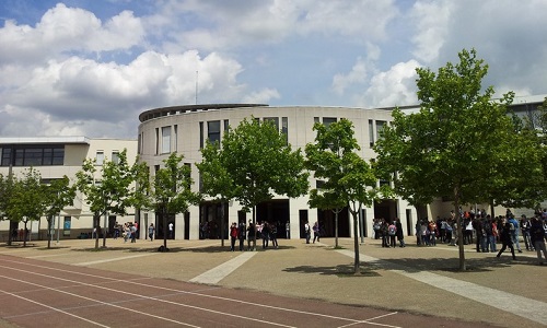 Non à la baisse de la DHG au Collège Les Chenevreux à Nanterre