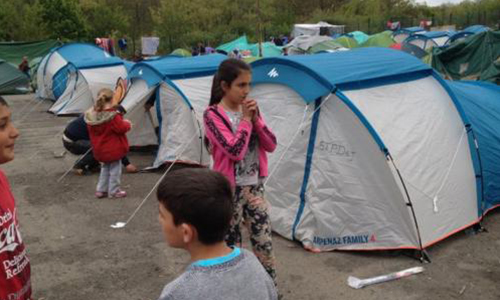 Pour que la mairie de Metz et la préfecture prennent en charge l'achat de tentes pour le camps des demandeurs d'asile de Blida (Metz)