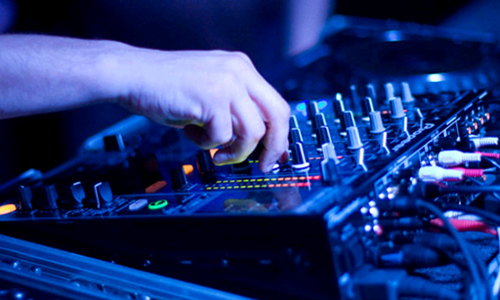 Pour que DJ BaB'Z mixe au Teasing