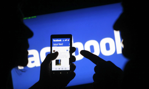 Contre les blocages sans explication de Facebook