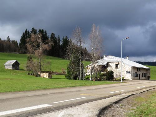 LIMITATION DE LA VITESSE  ET INSTALLATION DE RADARS SUR LA D25 , ENTRE LES ROUSSES ET LAMOURA