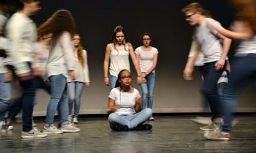 Contre la disparition d'IThAC, ASBL de théâtre-éducation