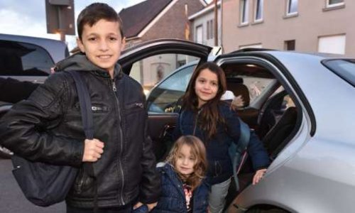 Soutien à Klejdis, Kejda et Sara KADRIJA et à leurs parents.