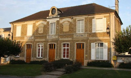 Ne touchez pas à mon école de Beautheil !