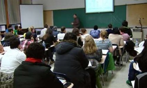 Je suis étudiant(e) en psycho pas assistante administrative