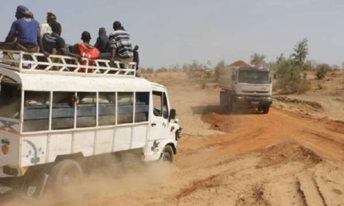 Les Populations du "Dande Mayo" r&eacute;clament le bitumage de la route