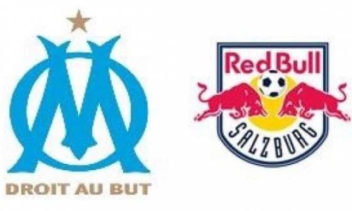 Mise en place d'un écran géant pour la demi-finale