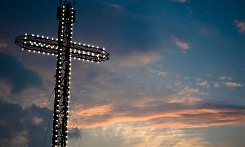 Pétition réclamant le recours à l’arbitrage pour régler, dès 2018, le dossier de la croix de Sainte-Adèle et ainsi éviter de lourds  frais juridiques aux citoyens.