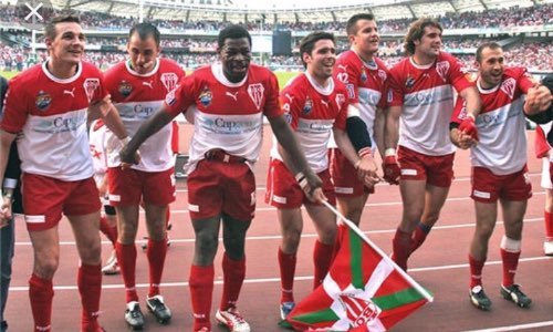 Retour du maillot rouge et blanc