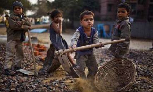 STOP à la surconsommation et au travail acharné des enfants dans les pays en voie de développement