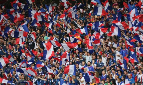 Pour que tous les matchs des équipes de France (des différents sports) soient retransmis sur les chaînes publics