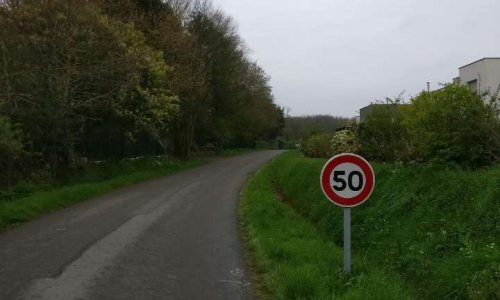 Limitation à 30km/h + ralentisseur de vitesse voie du Grand Bois - Melesse