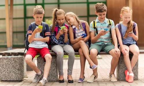 Réautoriser les téléphones portables dans les collèges