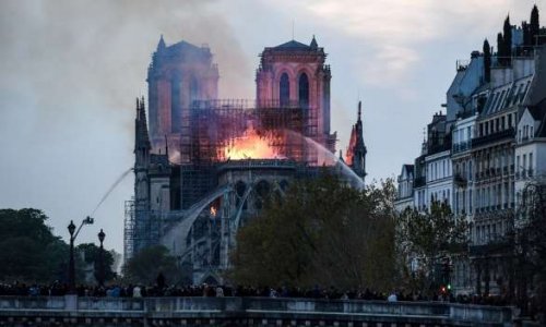 Pétition contre la reconstruction de la flêche de Notre Dame