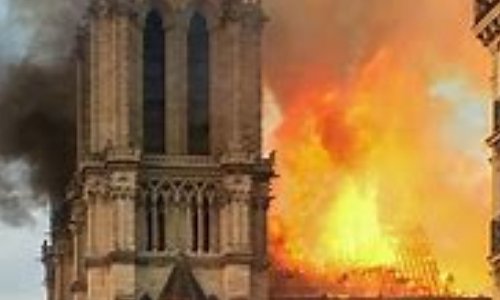 Emmanuel Macron ne doit pas s'occuper de la reconstruction de Notre Dame de Paris
