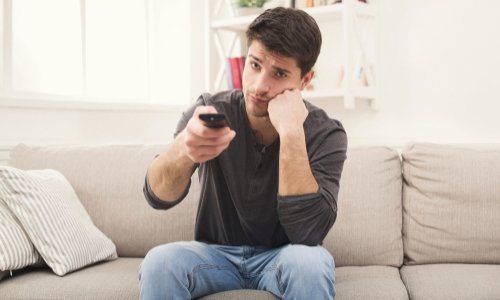 Pétition contre les programmes TV affligeants de l'été !