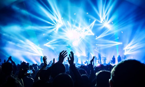 Pour la réouverture de la boîte de nuit « le toy »