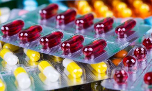 Pénurie de médicaments : stop à la mainmise des laboratoires sur notre santé !