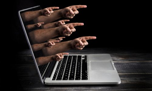 Diffusion du documentaire « Odd One Out » dans les écoles française