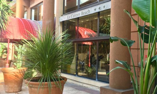 Conserver le poste et le contrat du r&eacute;gisseur de Mr Franck Petit &agrave; la R&eacute;sidence Cannes Beach