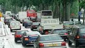 Contre les mesures anti-voiture à Paris