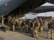 Contre la sanction du soldat français au Mali
