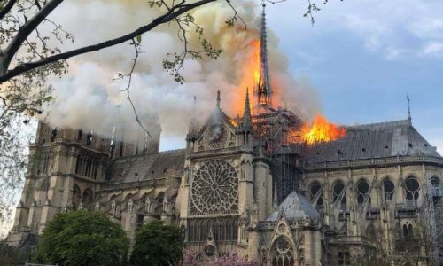 Quelle est la cause de l'incendie de la cathédrale Notre-Dame de Paris selon vous ?