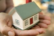 Chômeurs très longue durée et propriétaires de leurs domiciles, doivent-ils continuer a toucher l'aide au logement pour payer leur prêt immobilier ?