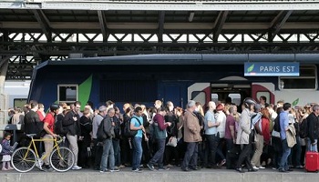 Réforme ferroviaire : les employés de la SNCF doivent-ils stopper leur mouvement de grève ?