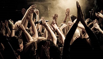 À quelle fréquence allez-vous à des concerts ?