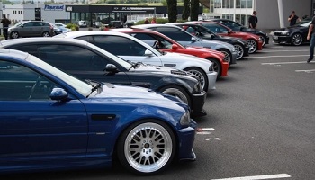 Pour ou contre un rassemblement automobile chaque semaine ? (attention pas de Run)