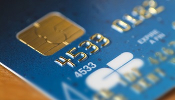 Etes-vous prêt à vider votre compte en banque comme vous le conseille Eric Cantona ?