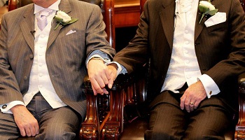 Pensez-vous que l'Eglise catholique doit légaliser les unions homosexuelles?