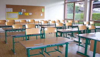 Etes-vous pour que des étrangers sans papiers s'inscrivent dans les écoles en France ?