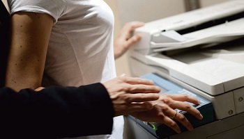 Considérez-vous que le harcèlement sexuel est, aujourd'hui, un fléau en entreprise ?