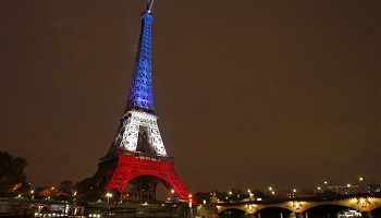 Pour que la Tour Eiffel reste illuminée en Bleu Blanc Rouge pendant un An ?