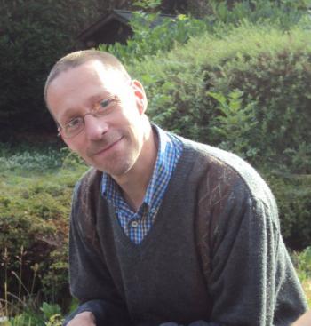 Pensez-vous  opportun qu’Arnaud Dumouch ouvre son propre établissement privé d’enseignement ?